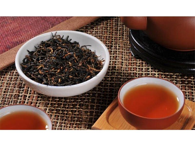 mon-qua-di-dam-gio-tra Một gợi ý món quà khi đi đám giỗ - Trà