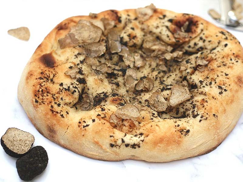 Nấm Truffle làm món gì ngon - Truffle Focaccia